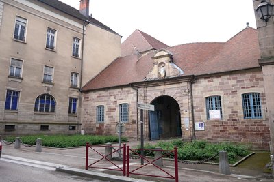 Entrée Maison Saint-Colomban à Luxeuil-les-Bains