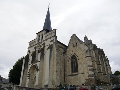 Façade de l’église Notre-Dame de Nantilly à Saumur