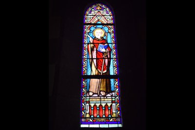 Vitrail de St Colomban dans l’Église de Rothéneuf