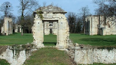 Ancienne entrée du château de Montceaux-lès-Meaux devenue un parc ouvert au public