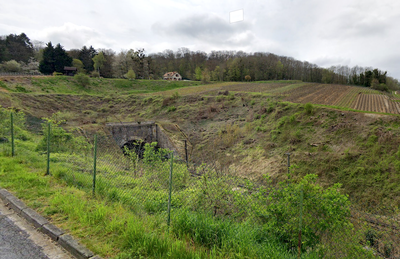 L’entrée du tunnel depuis la gare de Rilly la Montagne