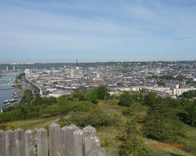 Vue panoramique de Rouen depuis la côte Sainte-Catherine