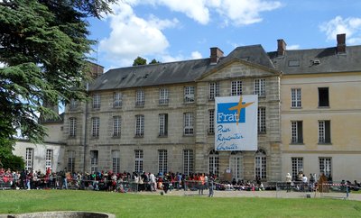 Château de Jambville, lieu de rencontres chrétiennes