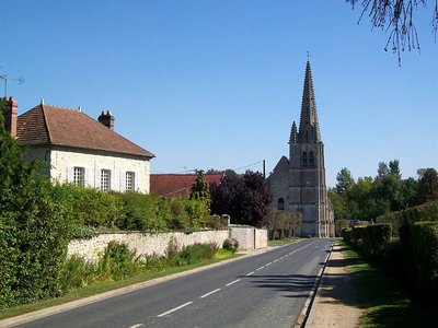 Vue de l’église Saint-Martin de Versigny depuis la Via Columbani