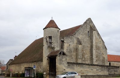 Ancienne grange aux Dîmes à Ully-Saint-Georges (15e siècle)