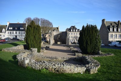 Ruines de la cathédrale St Pierre