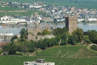 Le château abrite les services administratifs de la ville Bingen