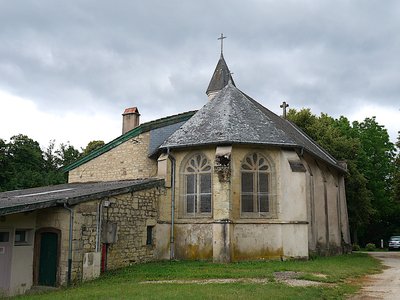 La chapelle Sainte-Anne sur le plateau des Château-forts de Clermont