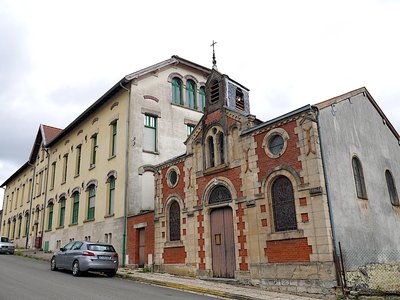 La maison de retraite et la chapelle de l’ancien hospice à Clermont-en-Argonne