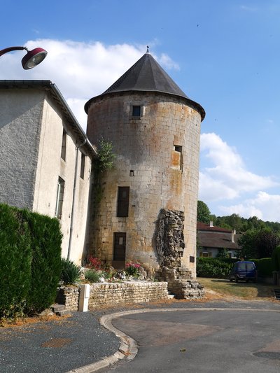 La tour du Château, Montier-sur-Saulx (XIVe siècle)