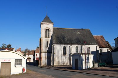 Lavoir et église Saint-Martin de Myennes