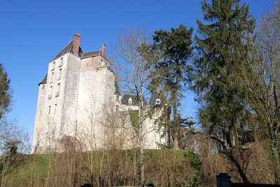 Vue du Château depuis la rue de Gien à Saint-Brisson-sur-Loire