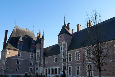 Château de Gien côté cour