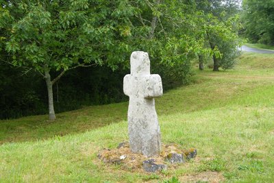 Croix - Oratoire de ST Julien