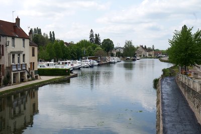 Port de plaisance à Saint-Léger-sur-Dheune