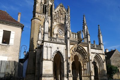 Église Notre-Dame à Saint-Père-sous-Vézelay