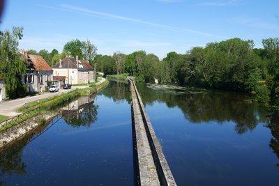 Canal d'Accolay et l'Yonne