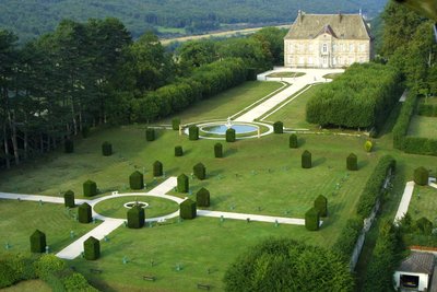 Vue aérienne du Château de Vaire-Arcier