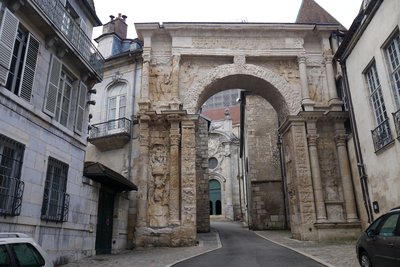 La Porte Noire à Besançon, IIe siècle