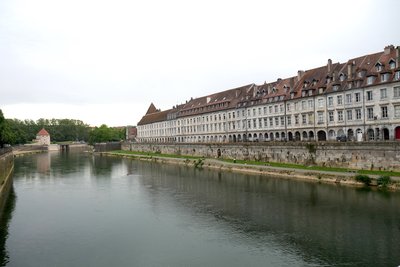 Le quai Vauban en amont du Doubs