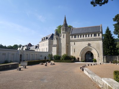 Porte de la Mitre accès à l’école privée