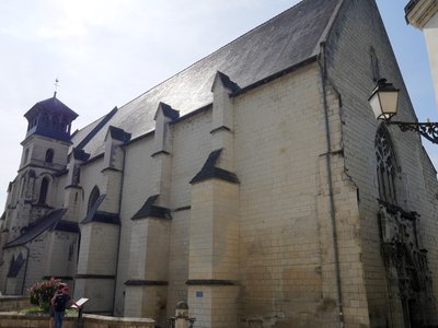 L’église Saint-Étienne de Chinon