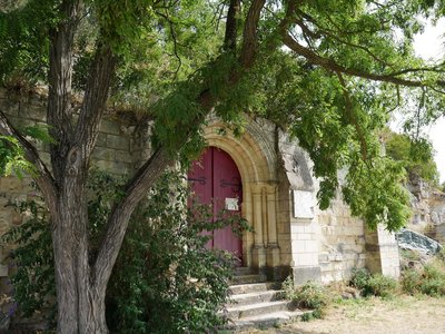 Entrée de la chapelle Sainte-Radegonde à Chinon