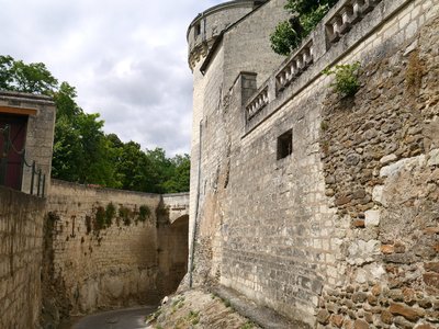 Douves des remparts de Candes-Saint-Martin