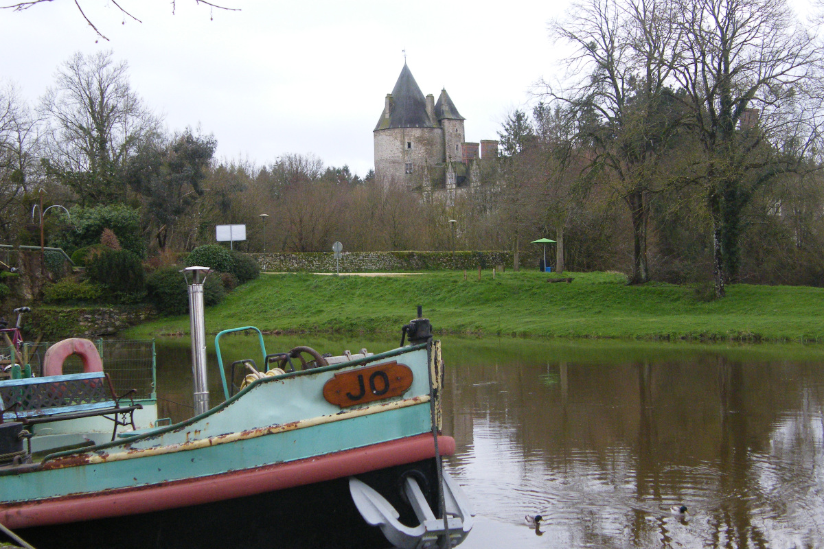 Le port et le château de Blain