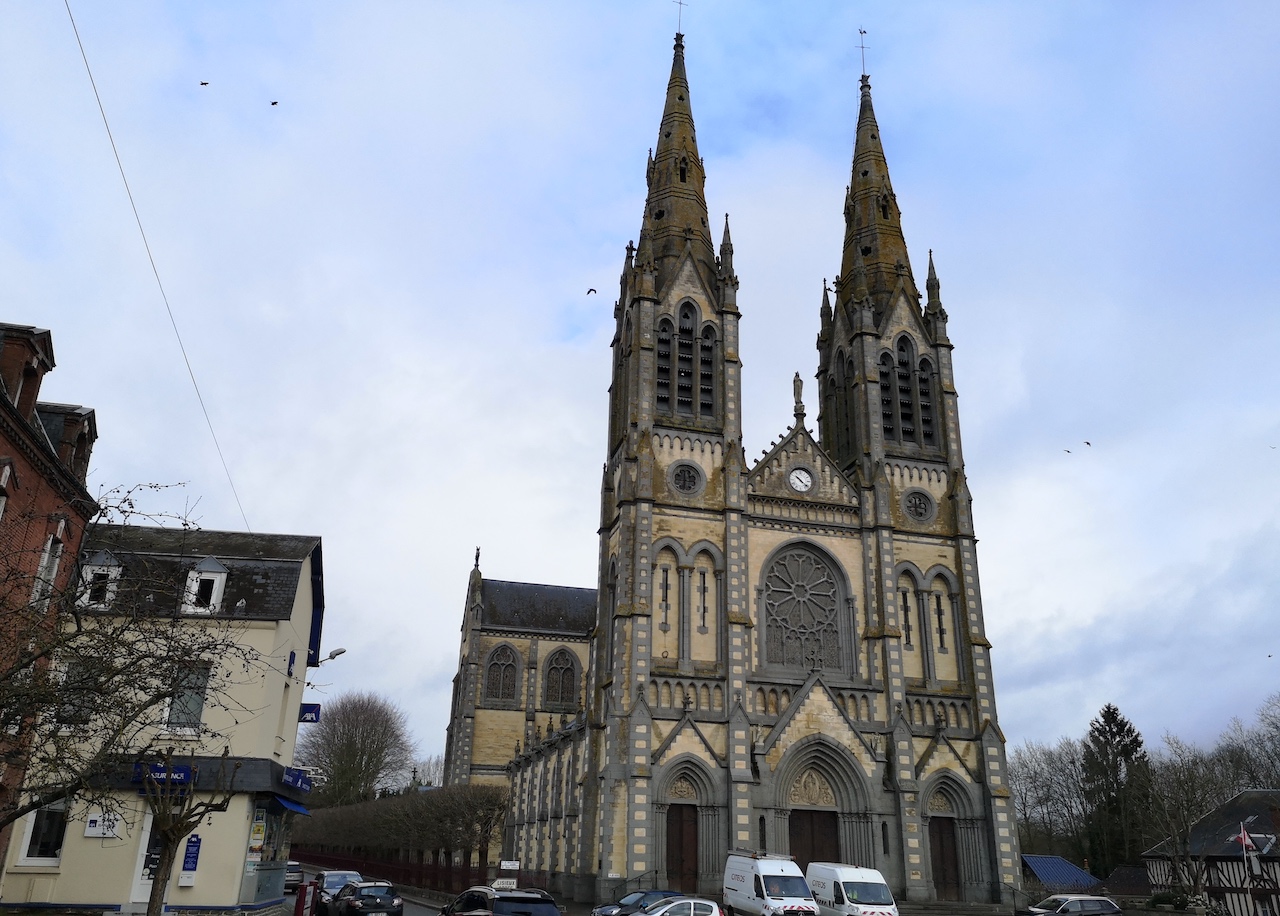 Église Notre-Dame à Vimoutiers