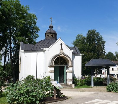 Chapelle orthodoxe dans le parc thermal de Contrexéville