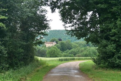 Château de Roulans au détour de la Via Columbani